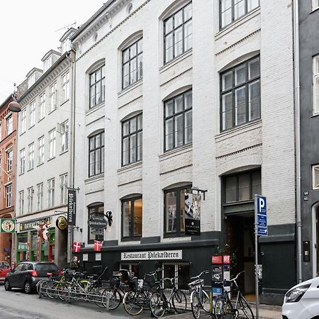 Sanders Arrow - Chic Three-Bedroom Apartment In The Middle Of Kopenhagen Buitenkant foto