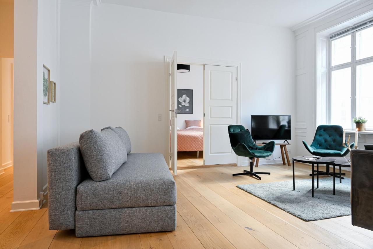 Sanders Arrow - Chic Three-Bedroom Apartment In The Middle Of Kopenhagen Buitenkant foto