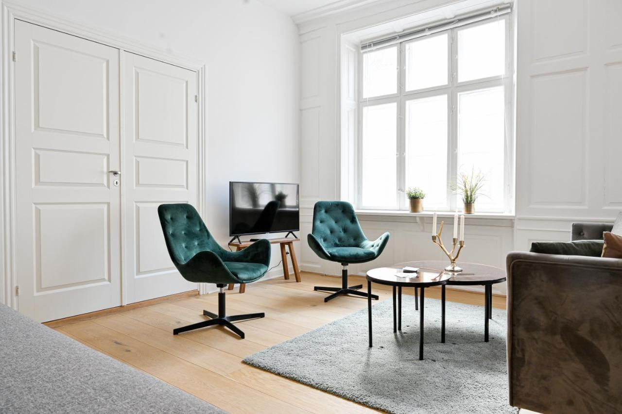 Sanders Arrow - Chic Three-Bedroom Apartment In The Middle Of Kopenhagen Buitenkant foto