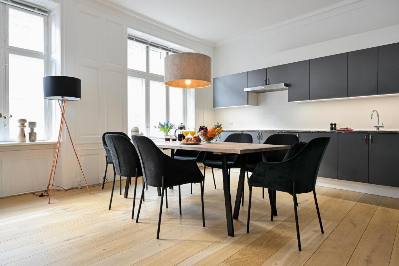 Sanders Arrow - Chic Three-Bedroom Apartment In The Middle Of Kopenhagen Buitenkant foto