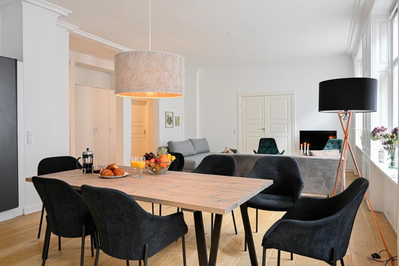 Sanders Arrow - Chic Three-Bedroom Apartment In The Middle Of Kopenhagen Buitenkant foto